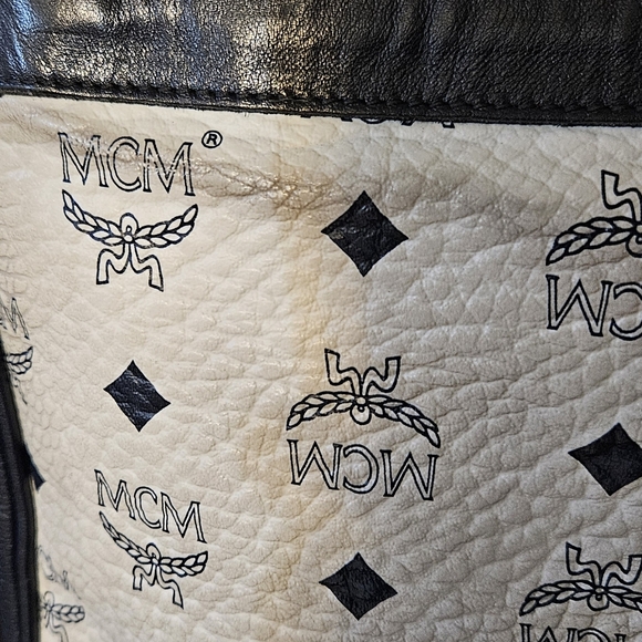 Authentic MCM White Blue Meesenger Crossbody Shoulder Bag EUC Germany - Picture 5 of 16